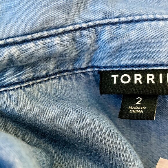 NEW Torrid Womens Chambray 2 Pocket Button Shirt Indigo Tencel Plus Size 2 | 2X - Picture 10 of 13